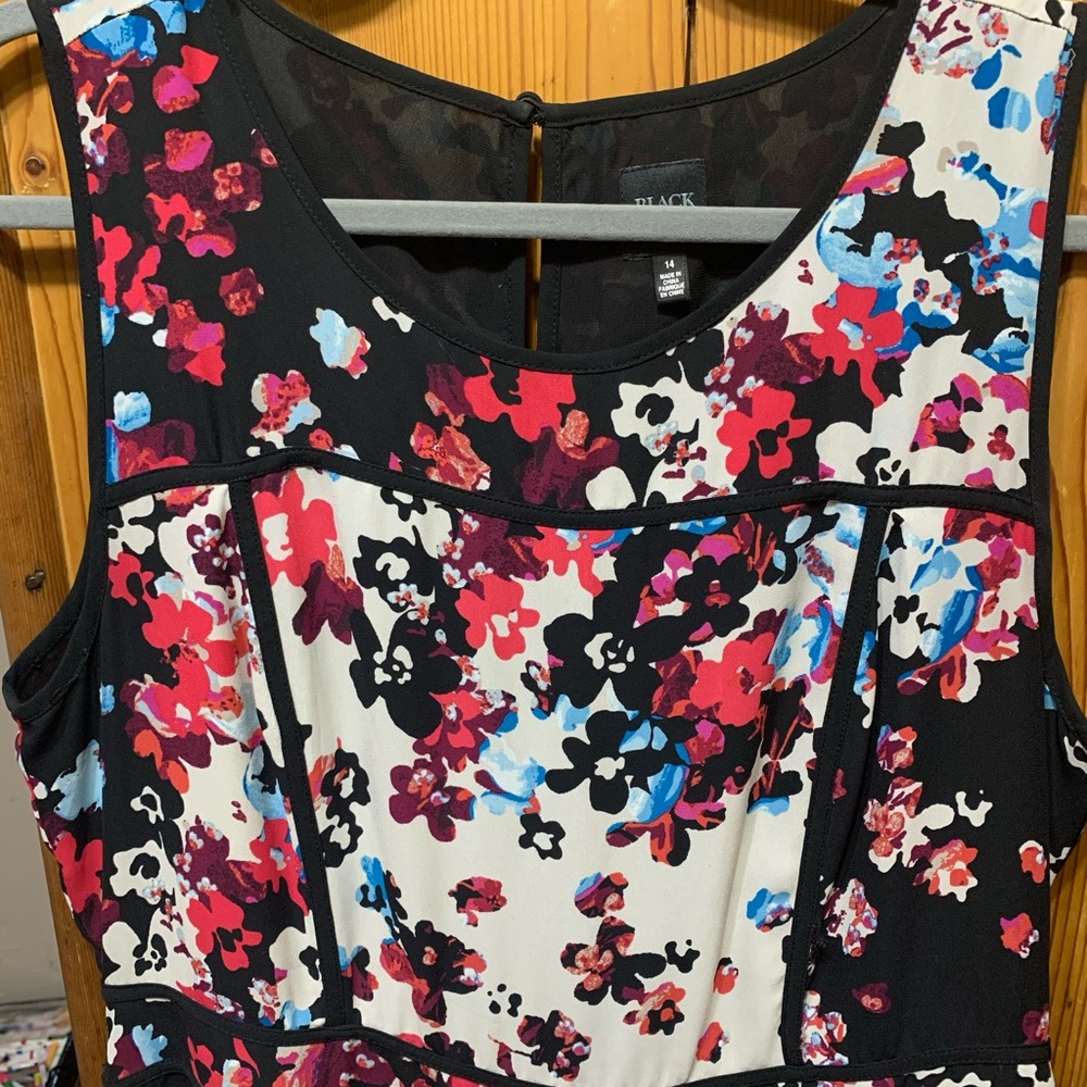 Beautiful floral midi dress